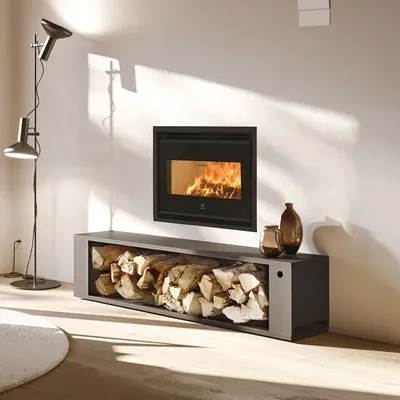 Insert à bois Edilkamin Firebox 54 Evo2, installé dans un salon