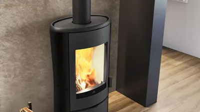 Poêle à bois Edilkamin Klass, céramique noire, détail