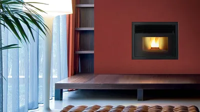 Poêle MCZ Qbox 60 installé dans une pièce de vie